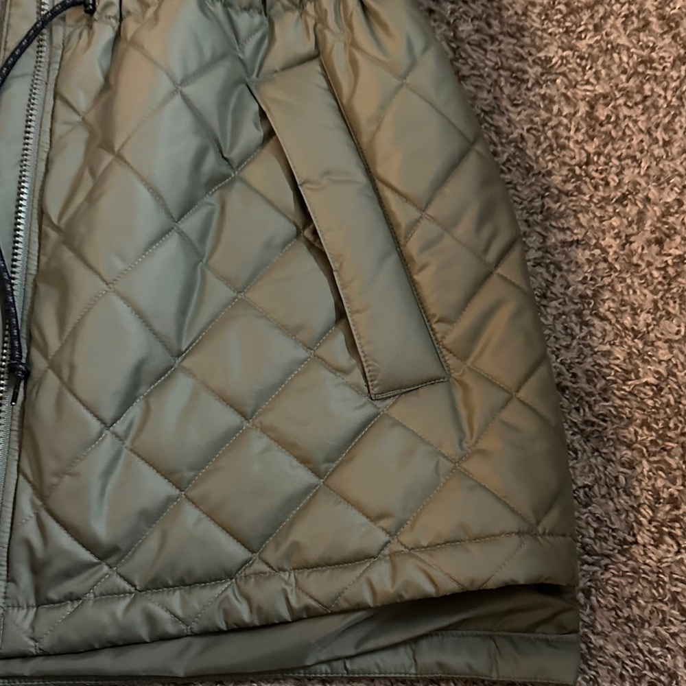 Women’s Columbia Quilted Green Vest - Picture 4 of 7